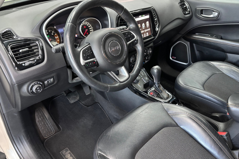 Ponuka vozidiel / Jeep Compass 2.0L MJet 140 4WD Limited A/T - video Ponuka vozidiel / Jeep Compass 2.0L MJet 140 4WD Limited A/T - video