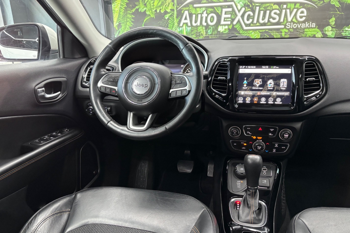 Ponuka vozidiel / Jeep Compass 2.0L MJet 140 4WD Limited A/T - video Ponuka vozidiel / Jeep Compass 2.0L MJet 140 4WD Limited A/T - video