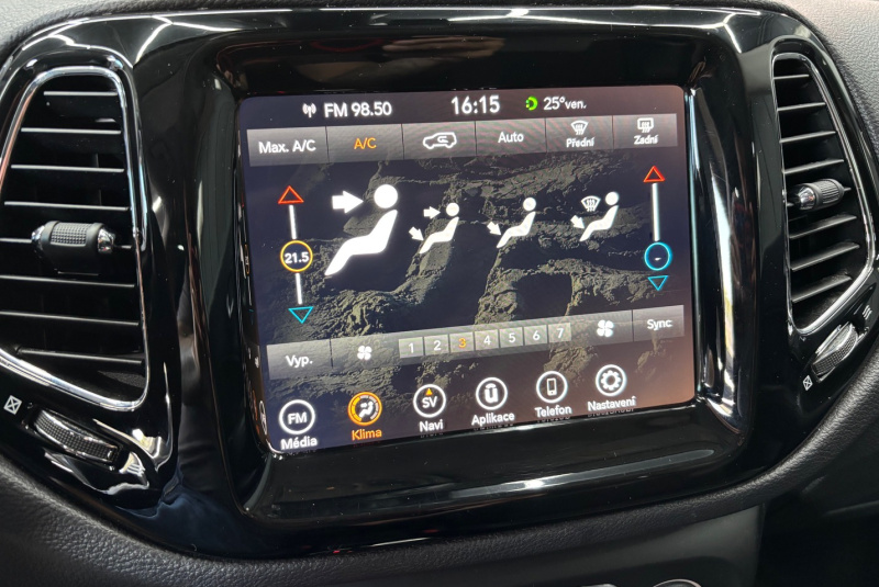 Ponuka vozidiel / Jeep Compass 2.0L MJet 140 4WD Limited A/T - video Ponuka vozidiel / Jeep Compass 2.0L MJet 140 4WD Limited A/T - video