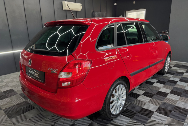Ponuka vozidiel / Škoda Fabia Combi 1.2 HTP 12V Elegance - video Ponuka vozidiel / Škoda Fabia Combi 1.2 HTP 12V Elegance - video