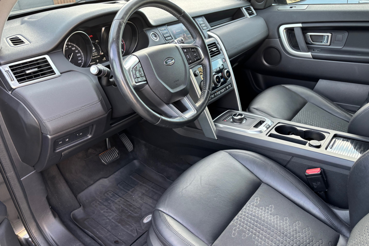 Ponuka vozidiel / Land Rover Discovery Sport 2.0L TD4 HSE AT - video Ponuka vozidiel / Land Rover Discovery Sport 2.0L TD4 HSE AT - video