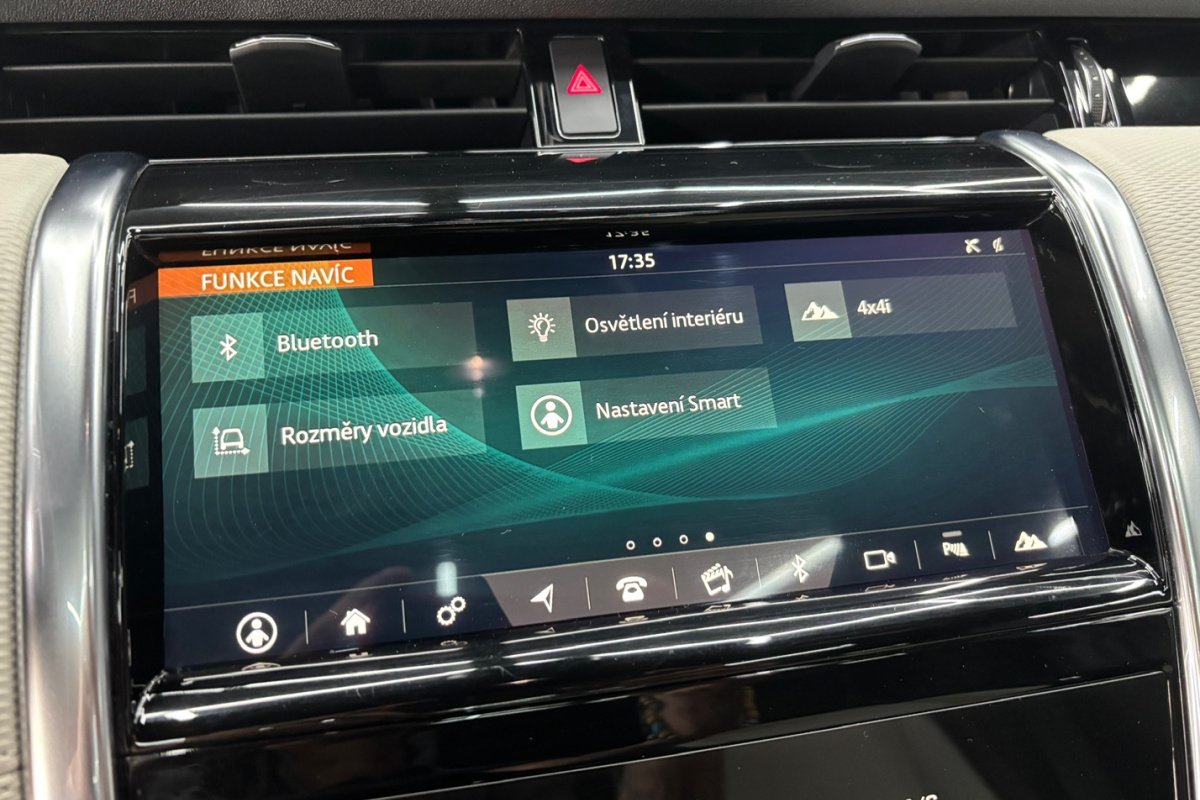 Ponuka vozidiel / Land Rover Discovery Sport 2.0D SD4 R-Dynamic SE AWD A/T - video Ponuka vozidiel / Land Rover Discovery Sport 2.0D SD4 R-Dynamic SE AWD A/T - video