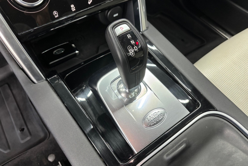 Ponuka vozidiel / Land Rover Discovery Sport 2.0D SD4 R-Dynamic SE AWD A/T - video Ponuka vozidiel / Land Rover Discovery Sport 2.0D SD4 R-Dynamic SE AWD A/T - video