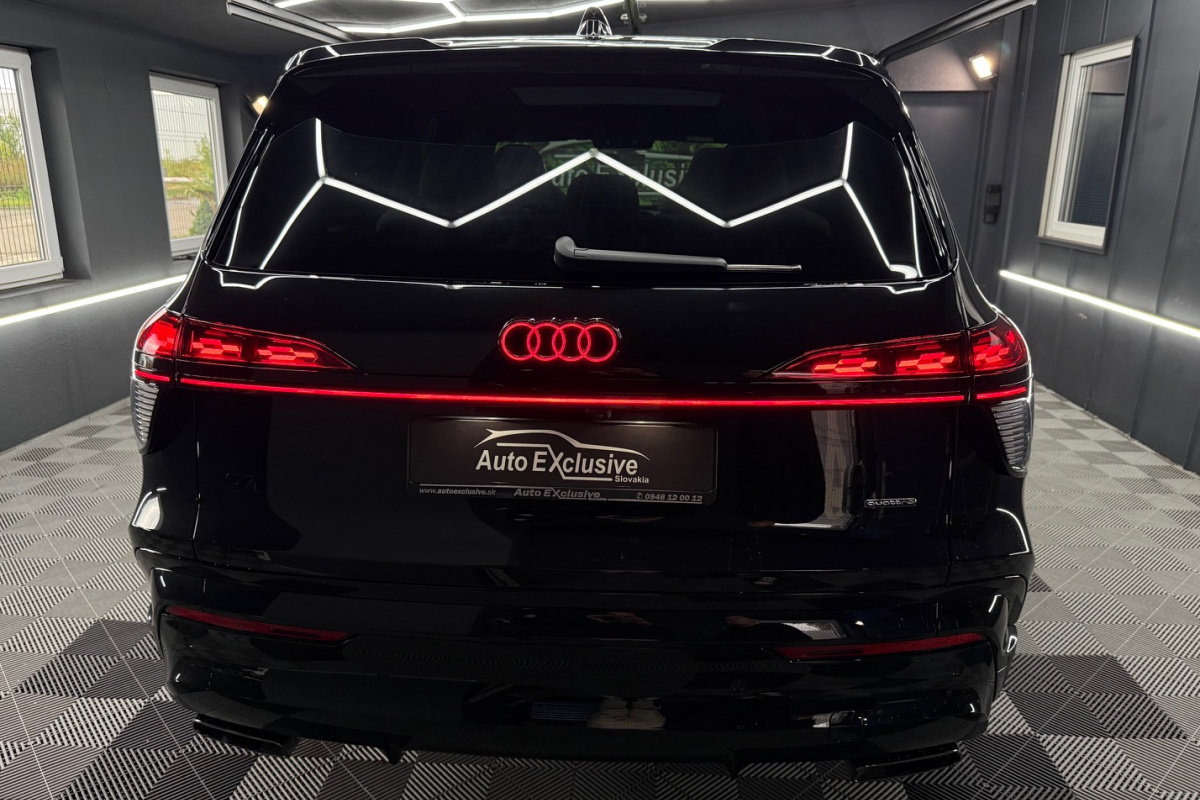 Ponuka vozidiel / Audi Q7 3.0 TDI S-Line quattro Signature Edition - video Ponuka vozidiel / Audi Q7 3.0 TDI S-Line quattro Signature Edition - video