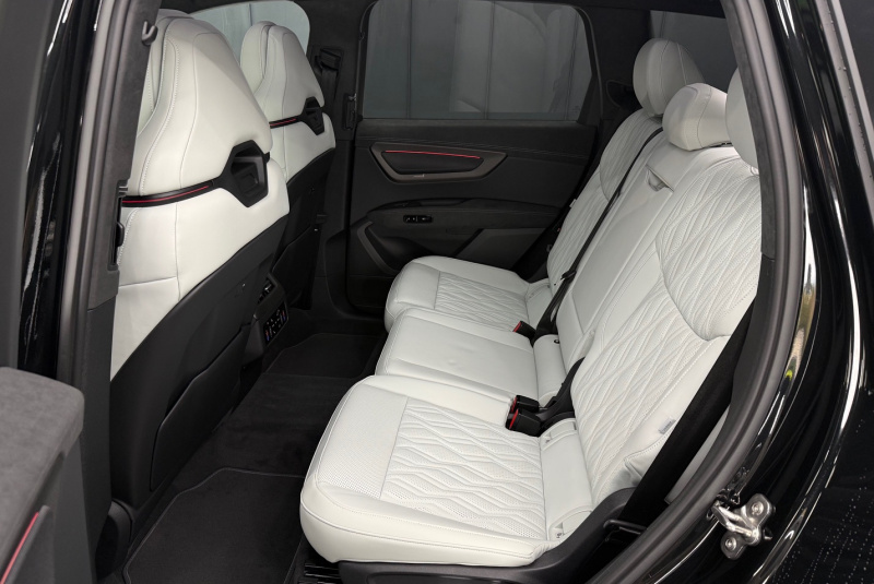 Ponuka vozidiel / Audi Q7 3.0 TDI S-Line quattro Signature Edition - video Ponuka vozidiel / Audi Q7 3.0 TDI S-Line quattro Signature Edition - video