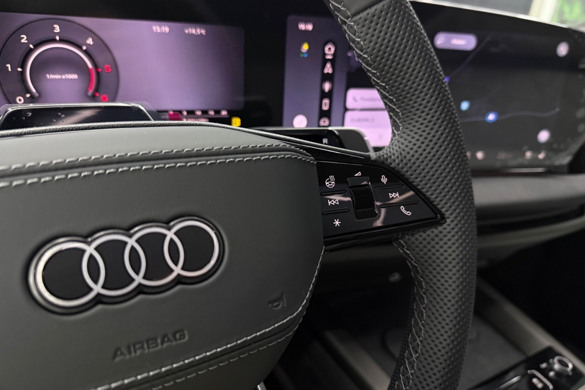 Ponuka vozidiel / Audi Q7 3.0 TDI S-Line quattro Signature Edition - video Ponuka vozidiel / Audi Q7 3.0 TDI S-Line quattro Signature Edition - video