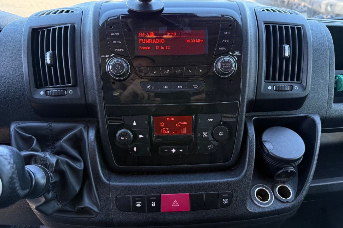 Ponuka vozidiel / Peugeot Boxer 2.0 BlueHDi 160k 335 L3 - video Ponuka vozidiel / Peugeot Boxer 2.0 BlueHDi 160k 335 L3 - video