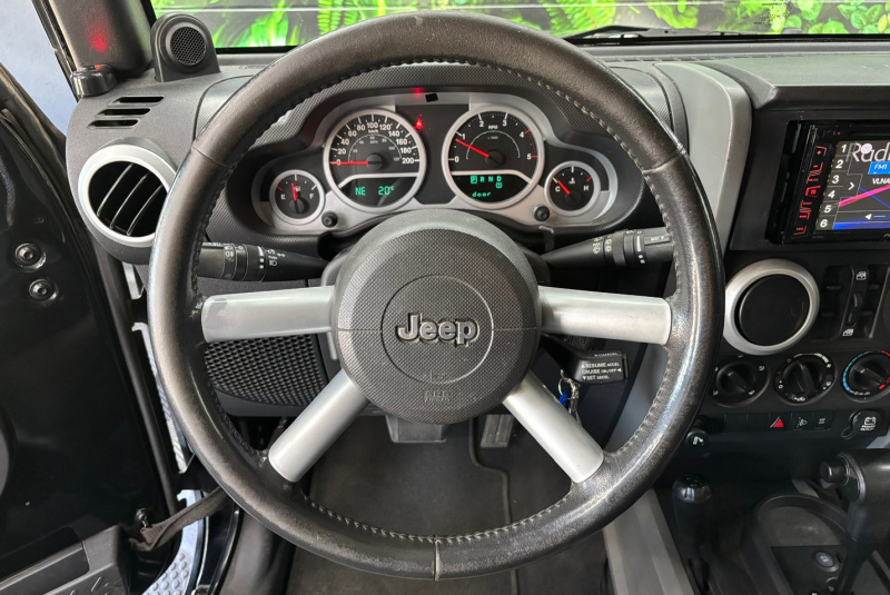 Ponuka vozidiel / Jeep Wrangler 2.8 CRD SAHARA LIMITED A/T - video Ponuka vozidiel / Jeep Wrangler 2.8 CRD SAHARA LIMITED A/T - video