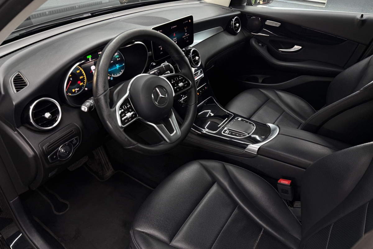 Ponuka vozidiel / Mercedes-Benz GLC SUV 200 A/T - video Ponuka vozidiel / Mercedes-Benz GLC SUV 200 A/T - video