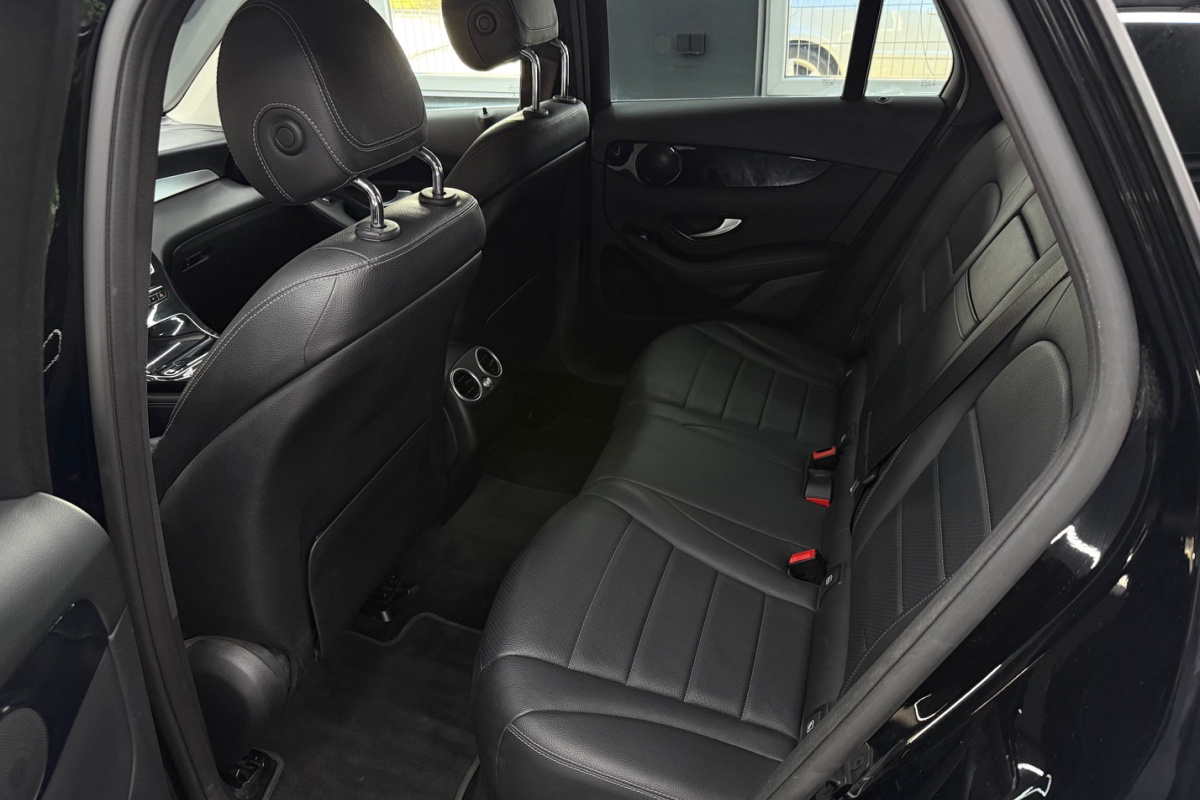 Ponuka vozidiel / Mercedes-Benz GLC SUV 200 A/T - video Ponuka vozidiel / Mercedes-Benz GLC SUV 200 A/T - video