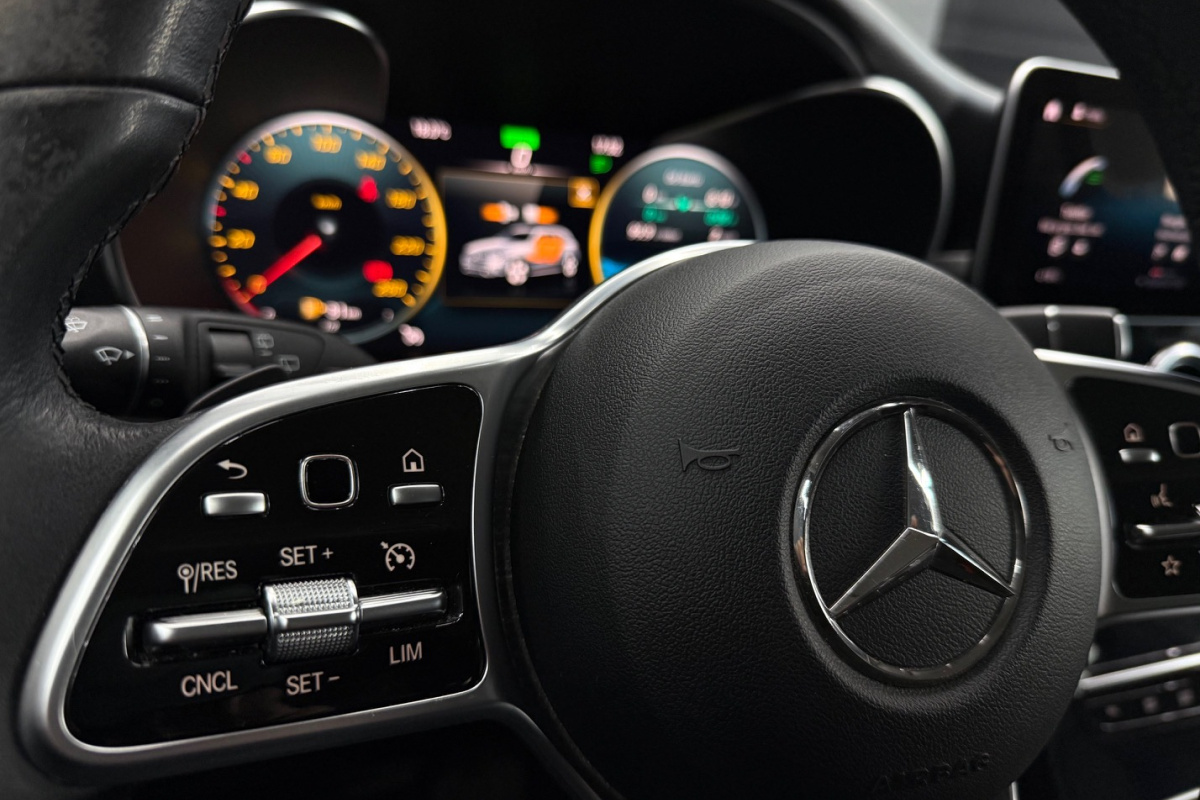 Ponuka vozidiel / Mercedes-Benz GLC SUV 200 A/T - video Ponuka vozidiel / Mercedes-Benz GLC SUV 200 A/T - video
