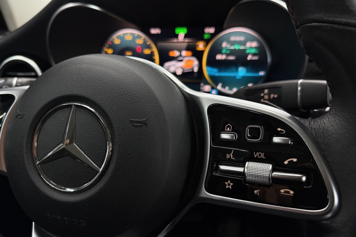 Ponuka vozidiel / Mercedes-Benz GLC SUV 200 A/T - video Ponuka vozidiel / Mercedes-Benz GLC SUV 200 A/T - video