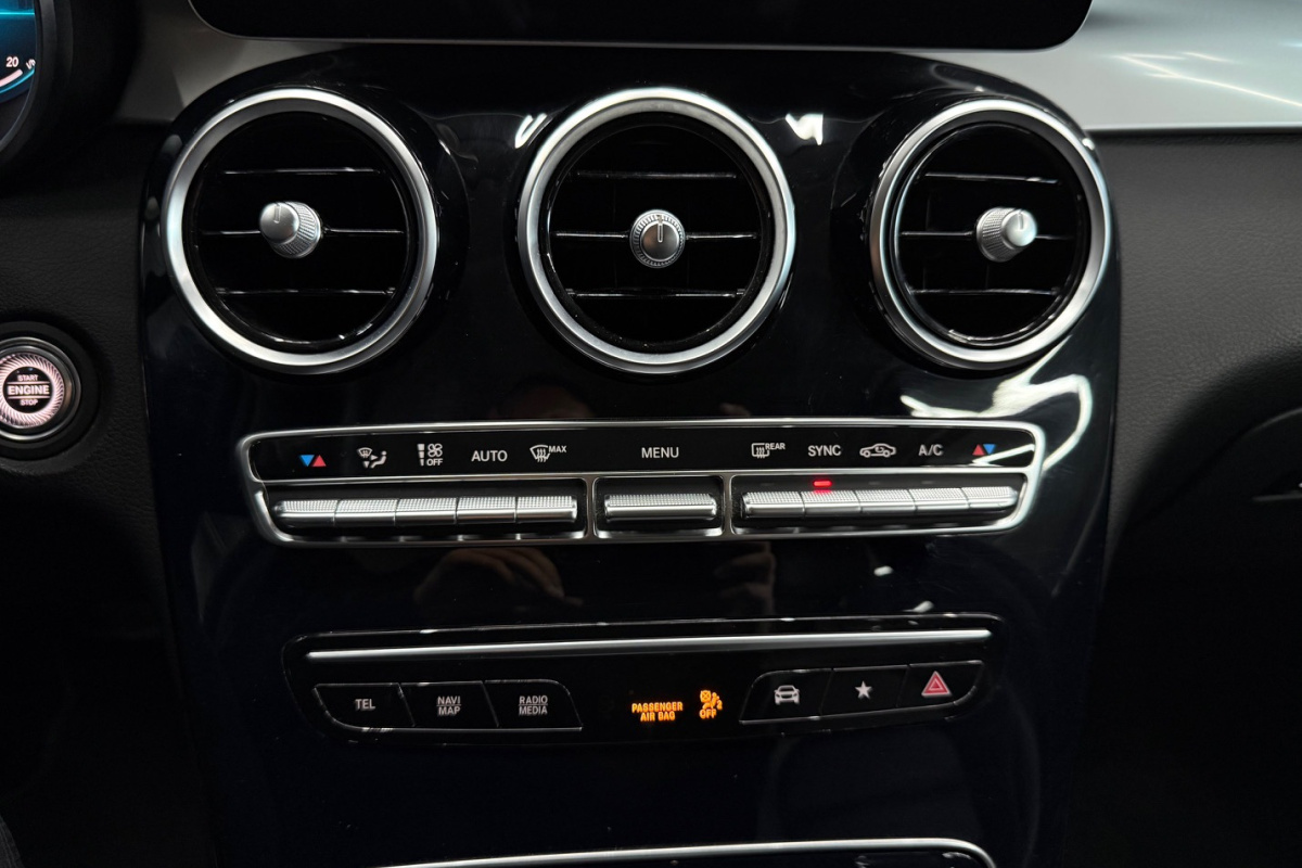 Ponuka vozidiel / Mercedes-Benz GLC SUV 200 A/T - video Ponuka vozidiel / Mercedes-Benz GLC SUV 200 A/T - video