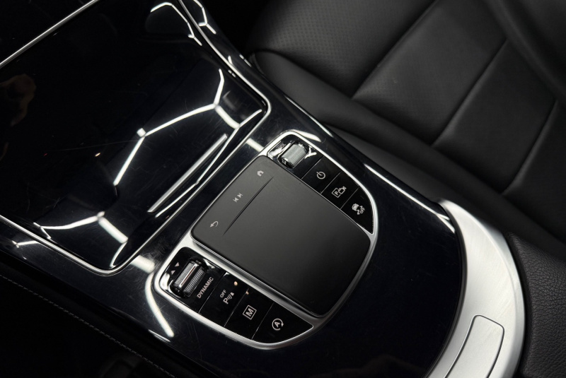 Ponuka vozidiel / Mercedes-Benz GLC SUV 200 A/T - video Ponuka vozidiel / Mercedes-Benz GLC SUV 200 A/T - video