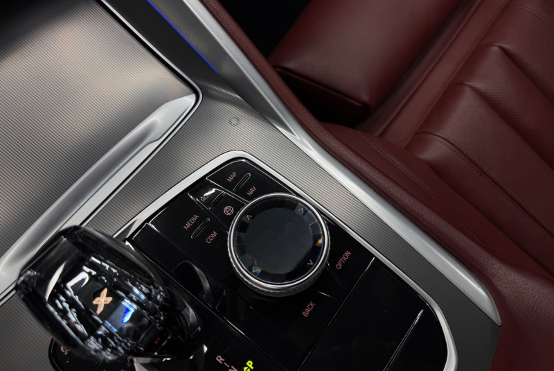 Ponuka vozidiel / BMW X6 xDrive 30d mHEV A/T - video Ponuka vozidiel / BMW X6 xDrive 30d mHEV A/T - video