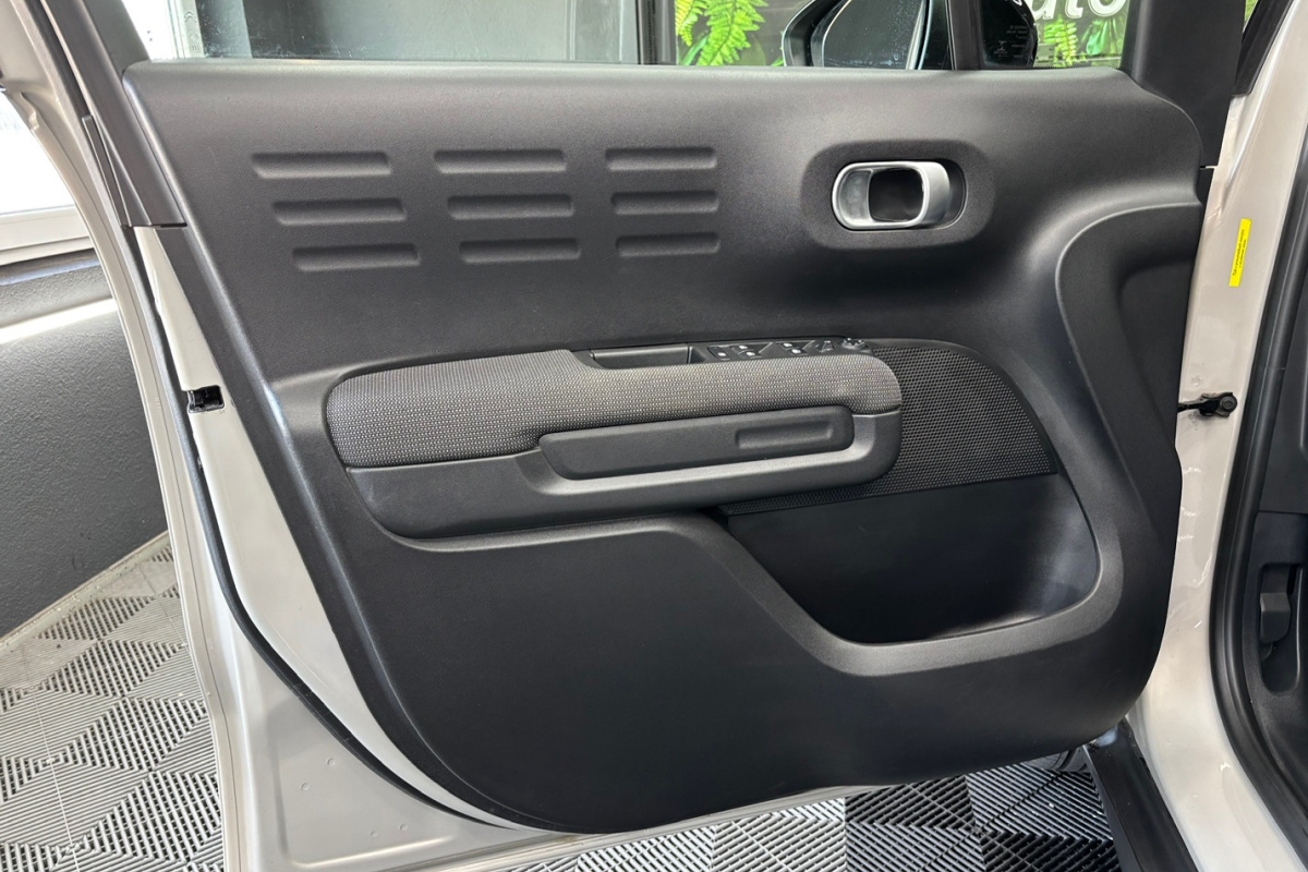 Ponuka vozidiel / Citroën C3 Aircross PureTech 110 S S Shine A/T - video Ponuka vozidiel / Citroën C3 Aircross PureTech 110 S S Shine A/T - video