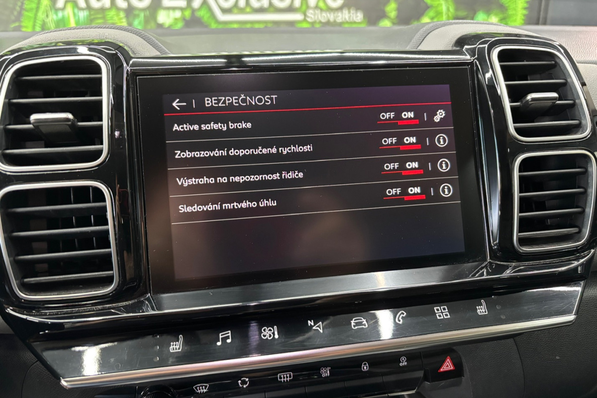 Ponuka vozidiel / Citroën C5 Aircross PureTech 130 S S Shine A/T - video Ponuka vozidiel / Citroën C5 Aircross PureTech 130 S S Shine A/T - video