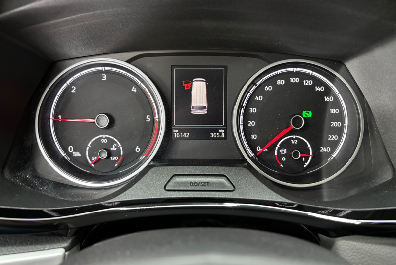 Ponuka vozidiel / Volkswagen California 2.0 TDI 150k BEACH EDITION AUTOMAT - video Ponuka vozidiel / Volkswagen California 2.0 TDI 150k BEACH EDITION AUTOMAT - video