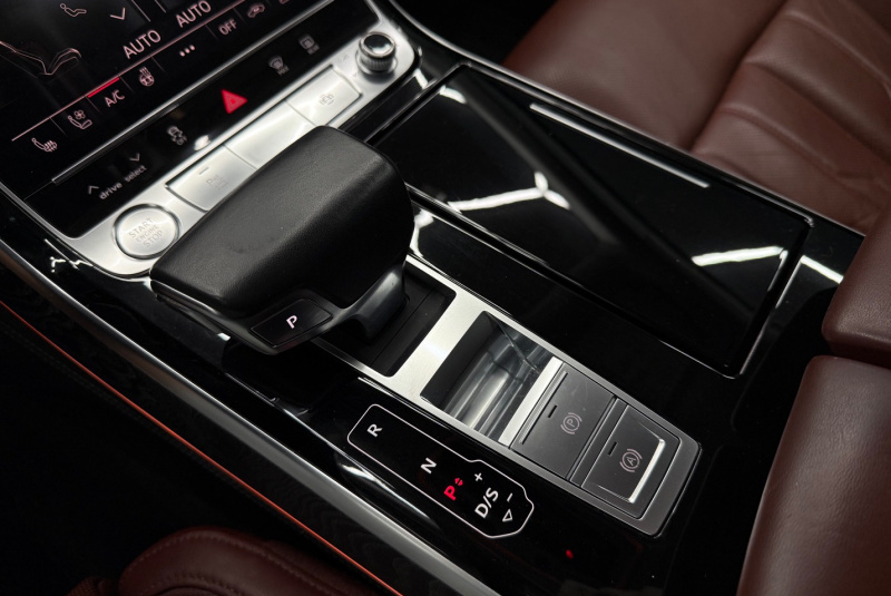 Ponuka vozidiel / Audi A8 55 3.0 TFSI V6 quattro tiptronic - video Ponuka vozidiel / Audi A8 55 3.0 TFSI V6 quattro tiptronic - video