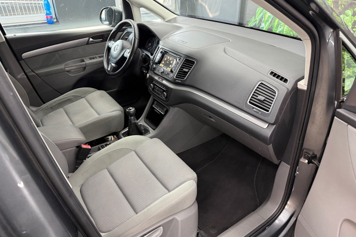 Ponuka vozidiel / Volkswagen Sharan 2.0 TDI BMT Trendline - video Ponuka vozidiel / Volkswagen Sharan 2.0 TDI BMT Trendline - video