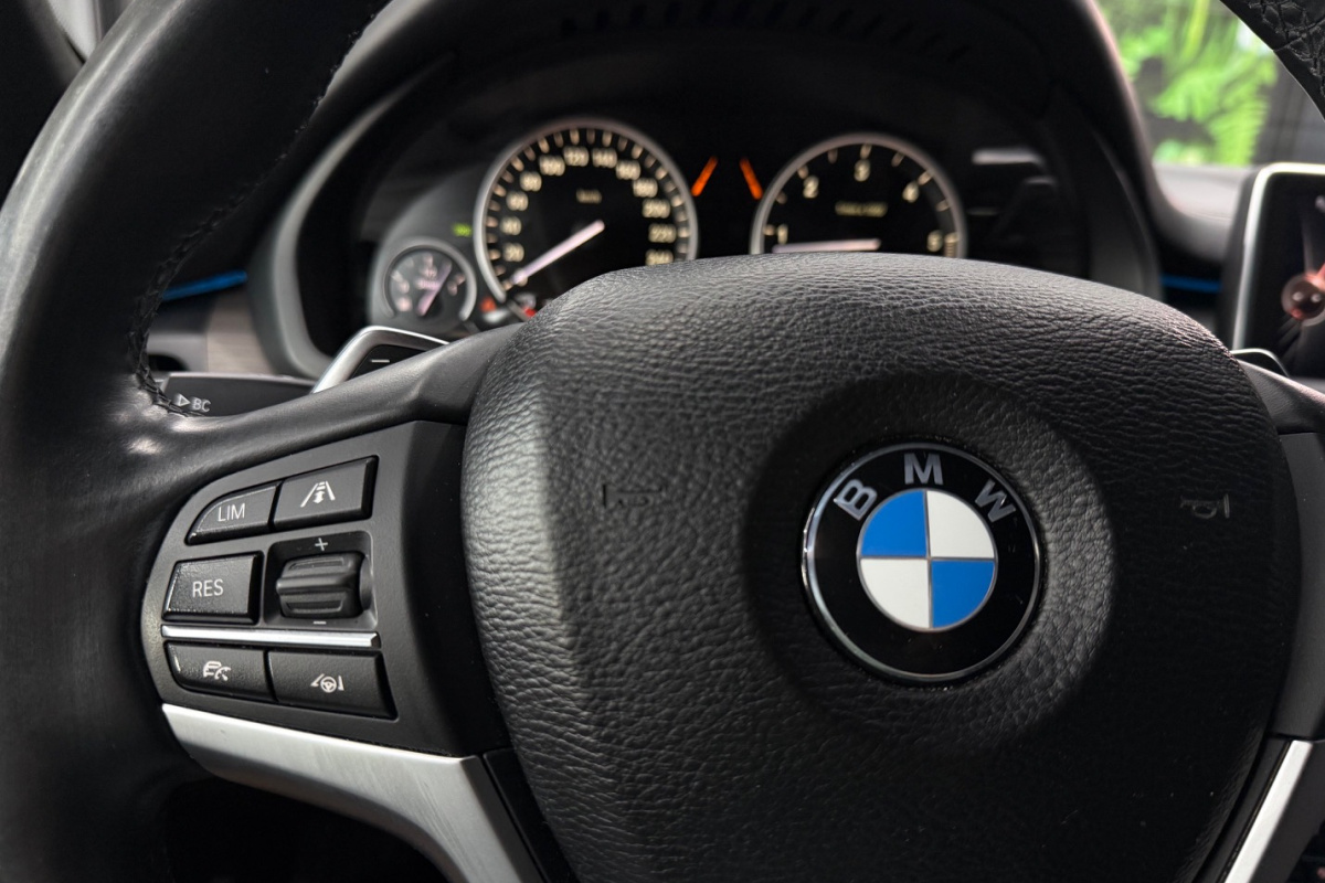 Ponuka vozidiel / BMW X5 xDrive30d A/T - video Ponuka vozidiel / BMW X5 xDrive30d A/T - video
