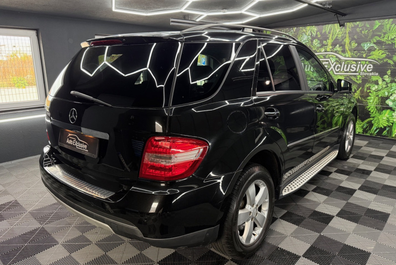 Ponuka vozidiel / Mercedes-Benz ML 500 4MATIC V8 5.0 - video Ponuka vozidiel / Mercedes-Benz ML 500 4MATIC V8 5.0 - video