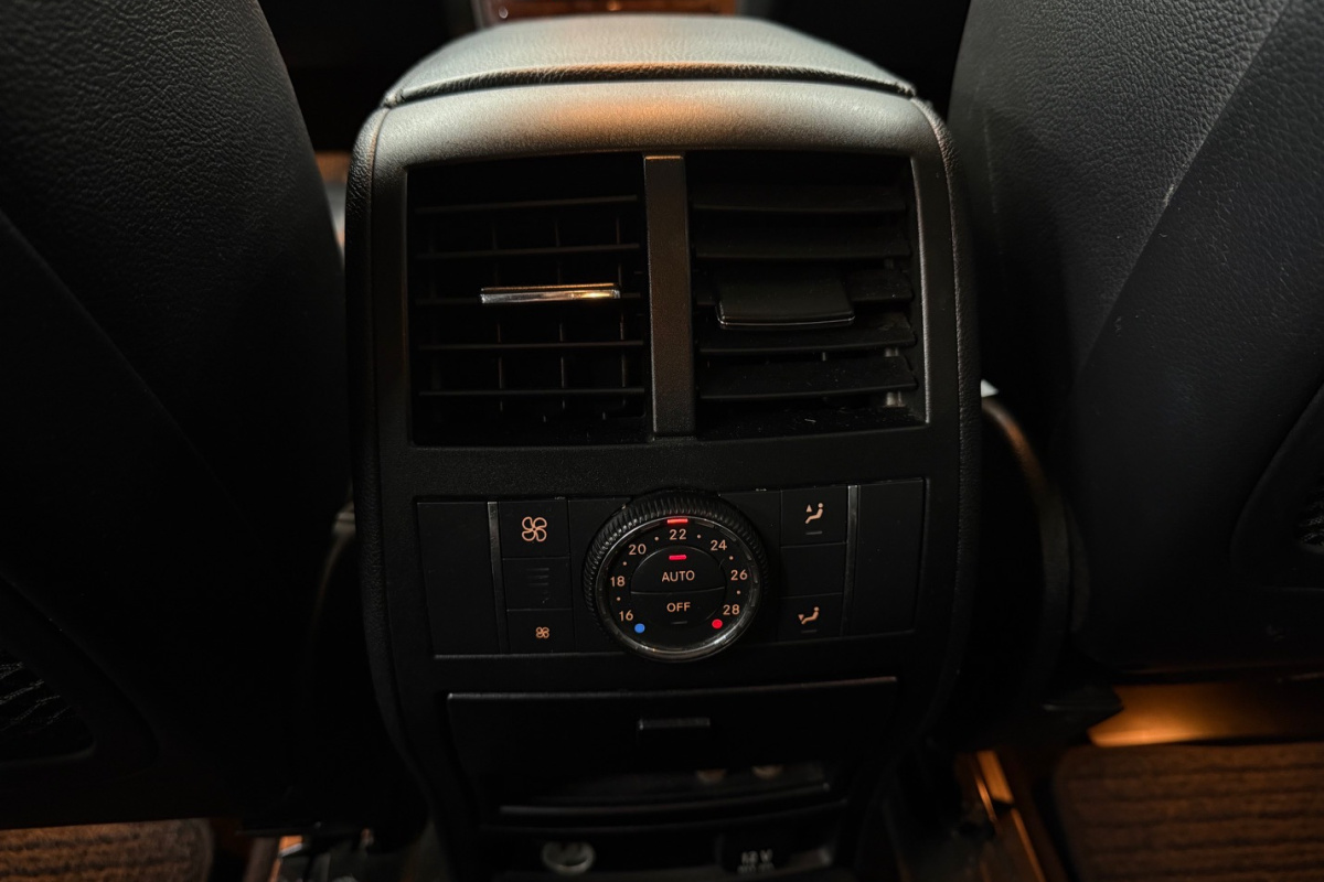 Ponuka vozidiel / Mercedes-Benz ML 500 4MATIC V8 5.0 - video Ponuka vozidiel / Mercedes-Benz ML 500 4MATIC V8 5.0 - video