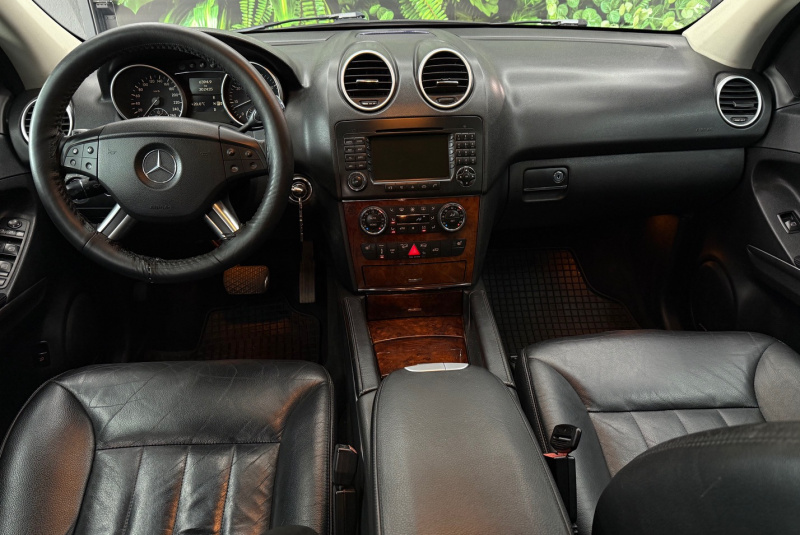 Ponuka vozidiel / Mercedes-Benz ML 500 4MATIC V8 5.0 - video Ponuka vozidiel / Mercedes-Benz ML 500 4MATIC V8 5.0 - video