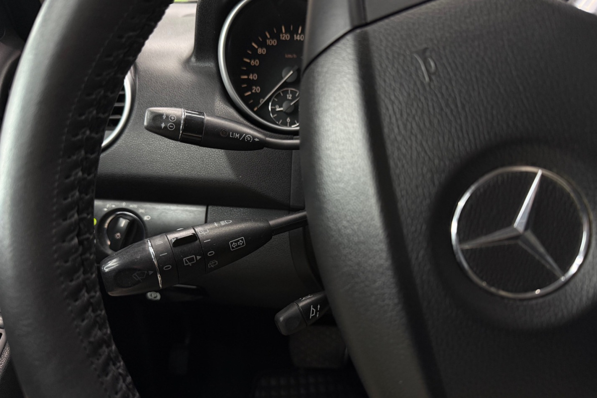 Ponuka vozidiel / Mercedes-Benz ML 500 4MATIC V8 5.0 - video Ponuka vozidiel / Mercedes-Benz ML 500 4MATIC V8 5.0 - video