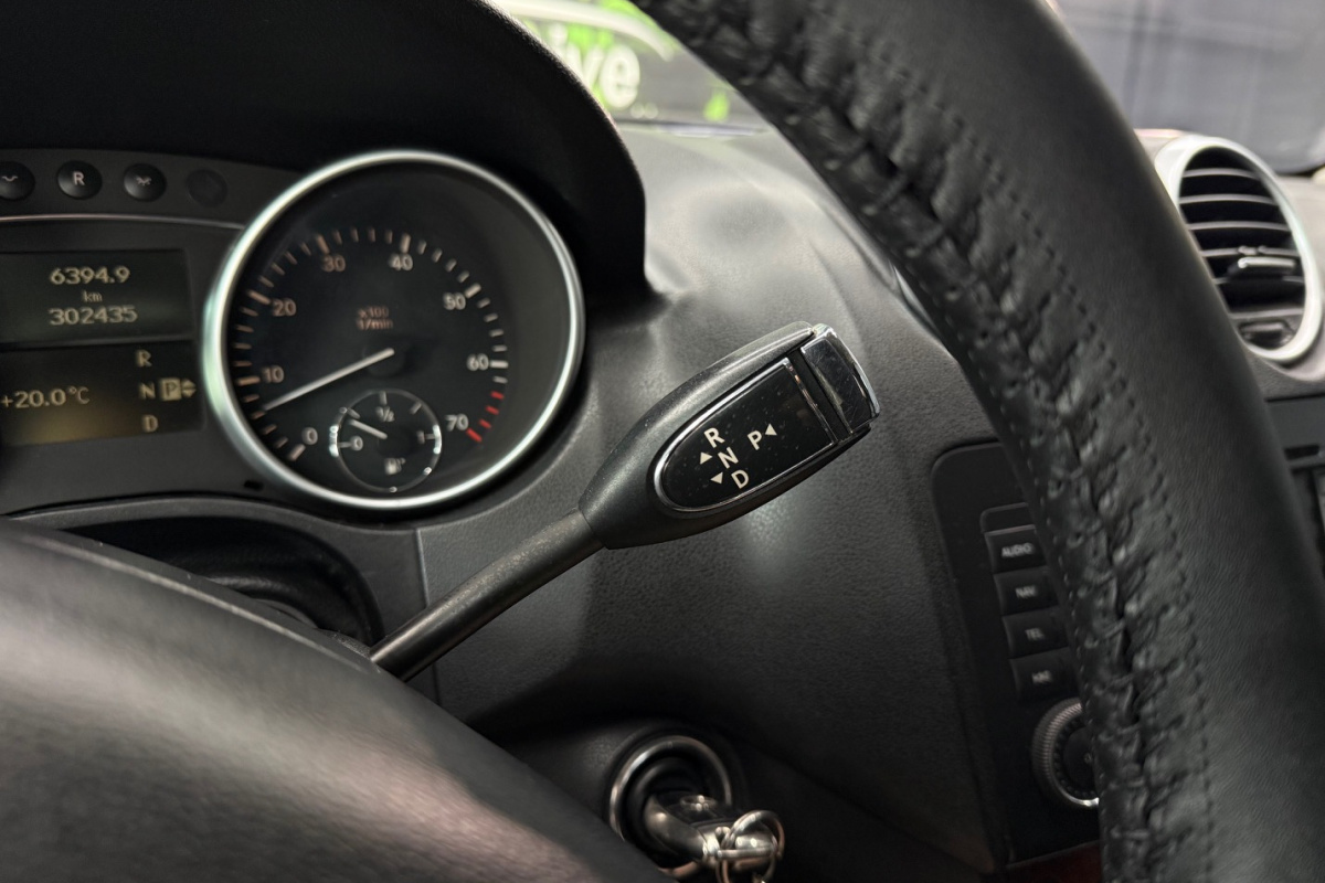 Ponuka vozidiel / Mercedes-Benz ML 500 4MATIC V8 5.0 - video Ponuka vozidiel / Mercedes-Benz ML 500 4MATIC V8 5.0 - video