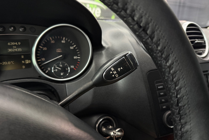 Ponuka vozidiel / Mercedes-Benz ML 500 4MATIC V8 5.0 - video Ponuka vozidiel / Mercedes-Benz ML 500 4MATIC V8 5.0 - video