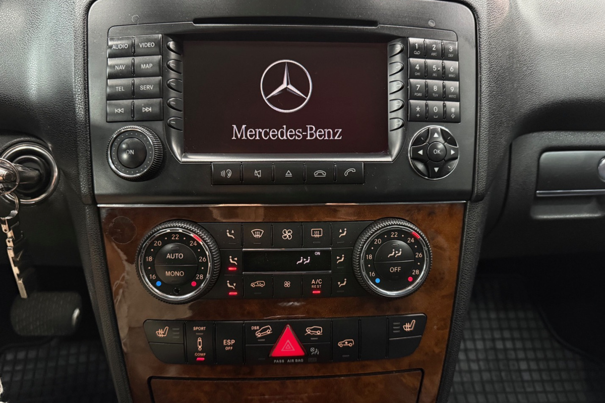 Ponuka vozidiel / Mercedes-Benz ML 500 4MATIC V8 5.0 - video Ponuka vozidiel / Mercedes-Benz ML 500 4MATIC V8 5.0 - video
