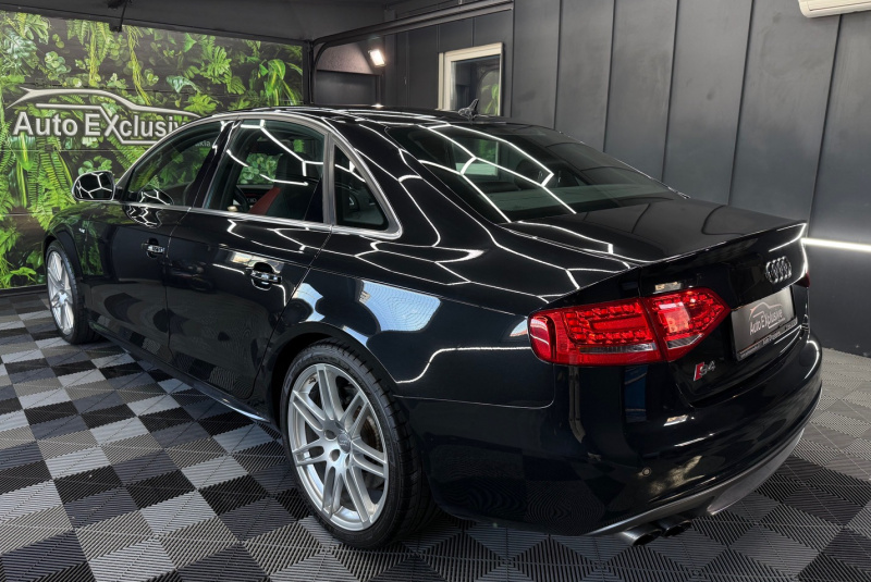 Ponuka vozidiel / Audi S4 3.0T FSI V6 quattro S-tronic - video Ponuka vozidiel / Audi S4 3.0T FSI V6 quattro S-tronic - video