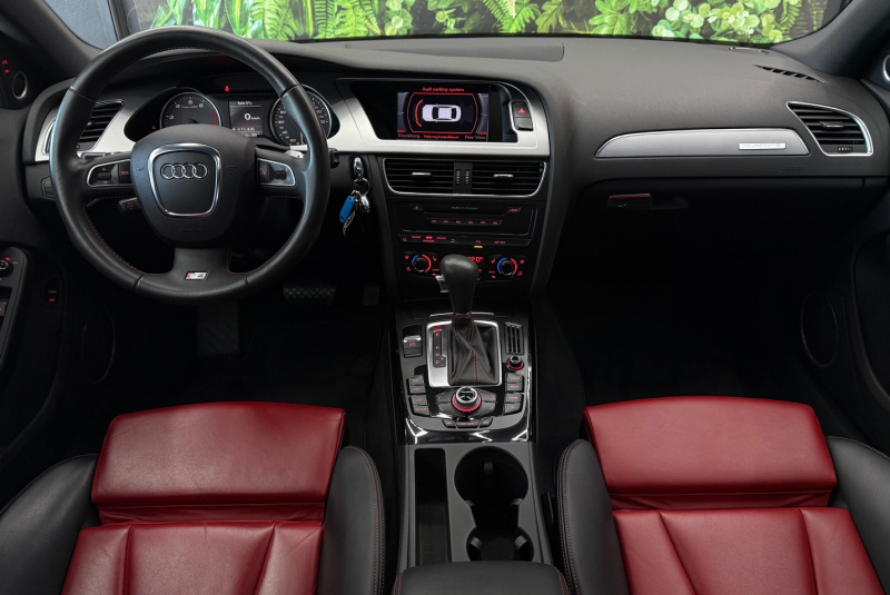 Ponuka vozidiel / Audi S4 3.0T FSI V6 quattro S-tronic - video Ponuka vozidiel / Audi S4 3.0T FSI V6 quattro S-tronic - video