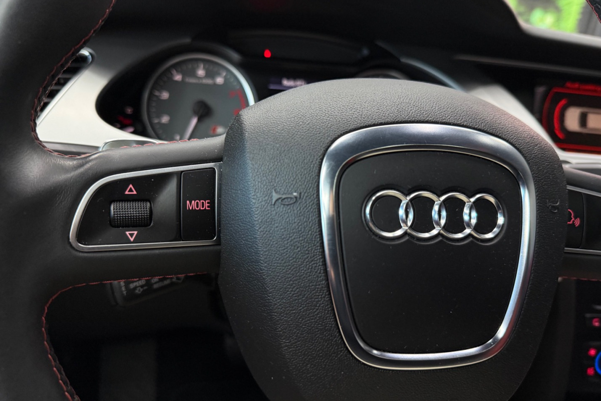 Ponuka vozidiel / Audi S4 3.0T FSI V6 quattro S-tronic - video Ponuka vozidiel / Audi S4 3.0T FSI V6 quattro S-tronic - video