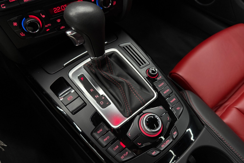 Ponuka vozidiel / Audi S4 3.0T FSI V6 quattro S-tronic - video Ponuka vozidiel / Audi S4 3.0T FSI V6 quattro S-tronic - video