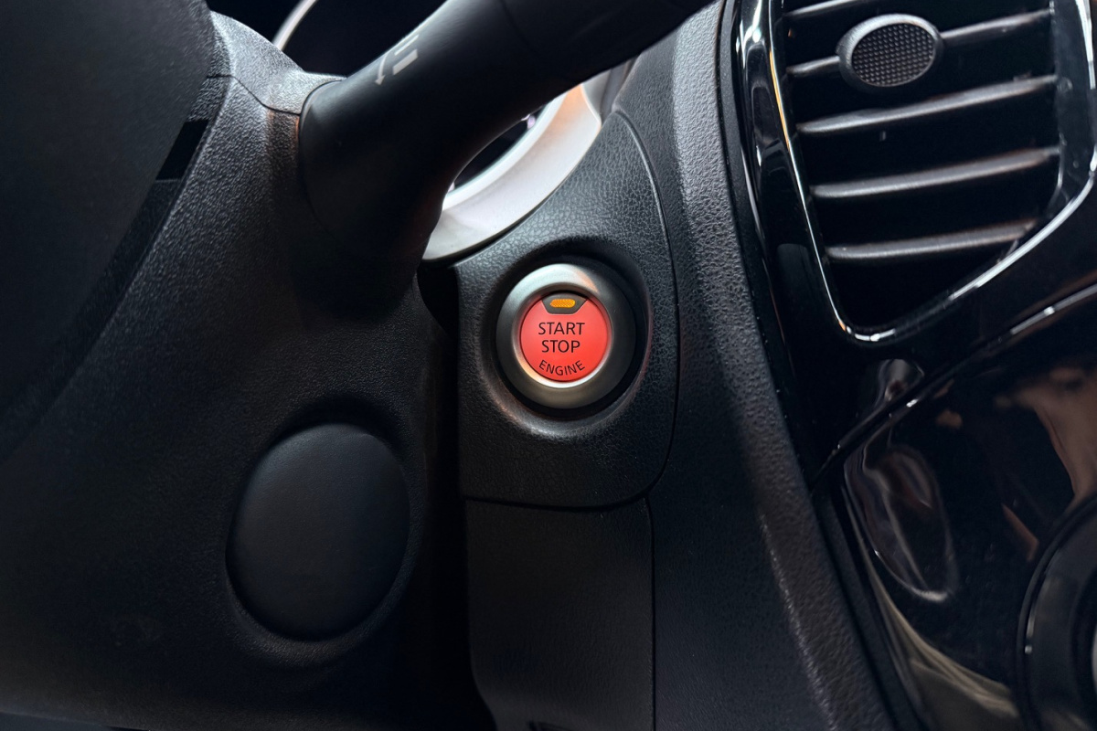 Ponuka vozidiel / Nissan Juke 1.6 l 112 Tekna X-Tronic - video Ponuka vozidiel / Nissan Juke 1.6 l 112 Tekna X-Tronic - video