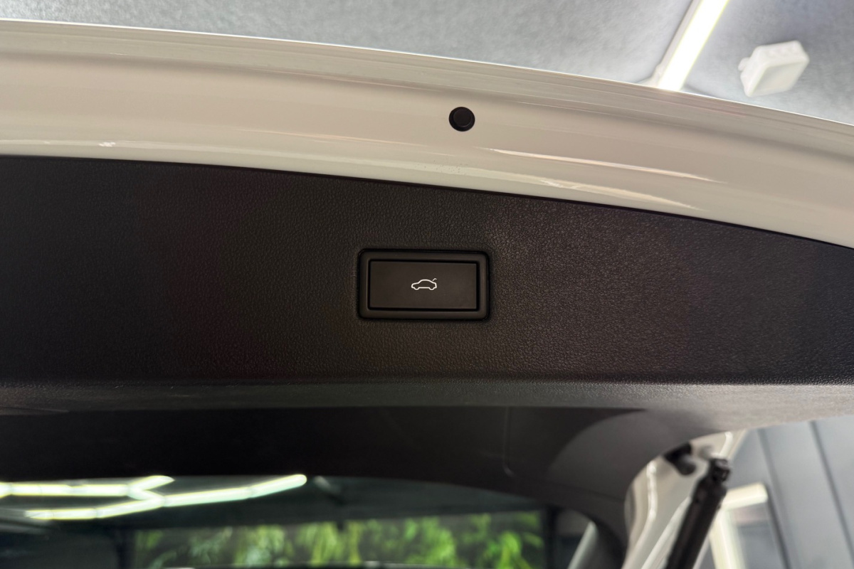 Ponuka vozidiel / Volkswagen Tiguan Allspace 2.0 TSI OPF 4Motion R-Line DSG - video Ponuka vozidiel / Volkswagen Tiguan Allspace 2.0 TSI OPF 4Motion R-Line DSG - video