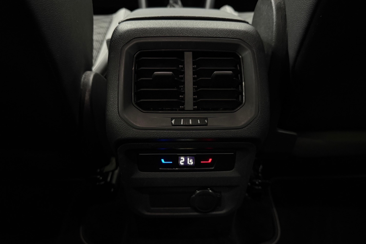 Ponuka vozidiel / Volkswagen Tiguan Allspace 2.0 TSI OPF 4Motion R-Line DSG - video Ponuka vozidiel / Volkswagen Tiguan Allspace 2.0 TSI OPF 4Motion R-Line DSG - video