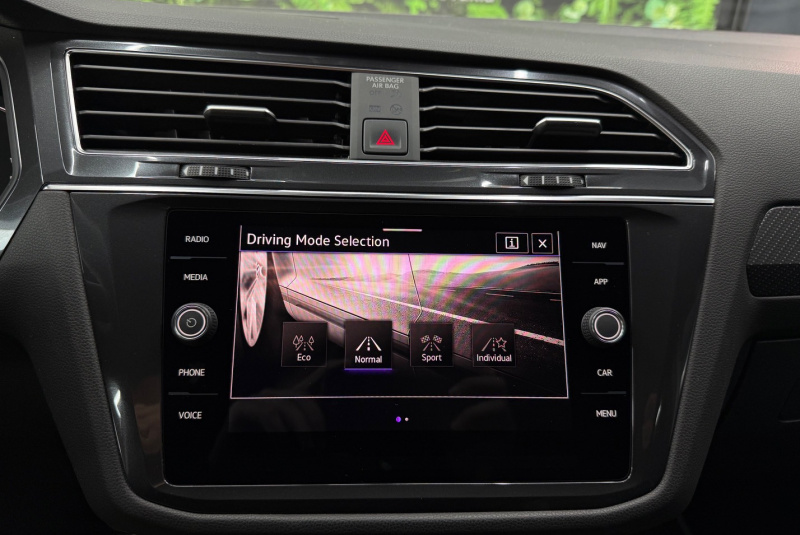 Ponuka vozidiel / Volkswagen Tiguan Allspace 2.0 TSI OPF 4Motion R-Line DSG - video Ponuka vozidiel / Volkswagen Tiguan Allspace 2.0 TSI OPF 4Motion R-Line DSG - video