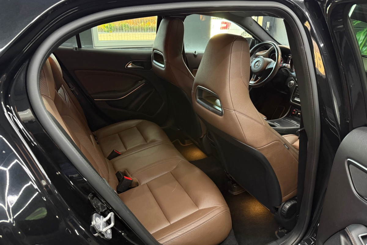 Ponuka vozidiel / Mercedes-Benz GLA 180 A/T - video Ponuka vozidiel / Mercedes-Benz GLA 180 A/T - video