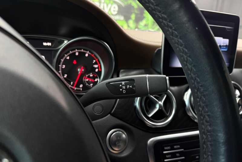 Ponuka vozidiel / Mercedes-Benz GLA 180 A/T - video Ponuka vozidiel / Mercedes-Benz GLA 180 A/T - video