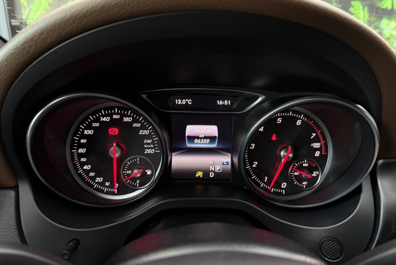 Ponuka vozidiel / Mercedes-Benz GLA 180 A/T - video Ponuka vozidiel / Mercedes-Benz GLA 180 A/T - video