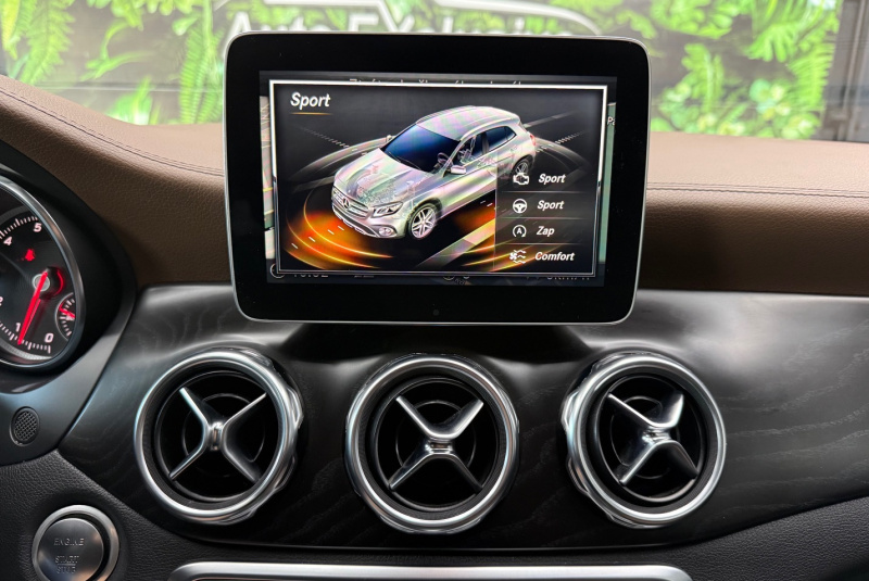 Ponuka vozidiel / Mercedes-Benz GLA 180 A/T - video Ponuka vozidiel / Mercedes-Benz GLA 180 A/T - video