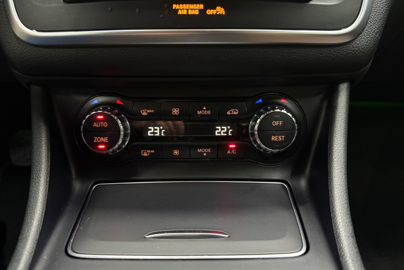 Ponuka vozidiel / Mercedes-Benz GLA 180 A/T - video Ponuka vozidiel / Mercedes-Benz GLA 180 A/T - video