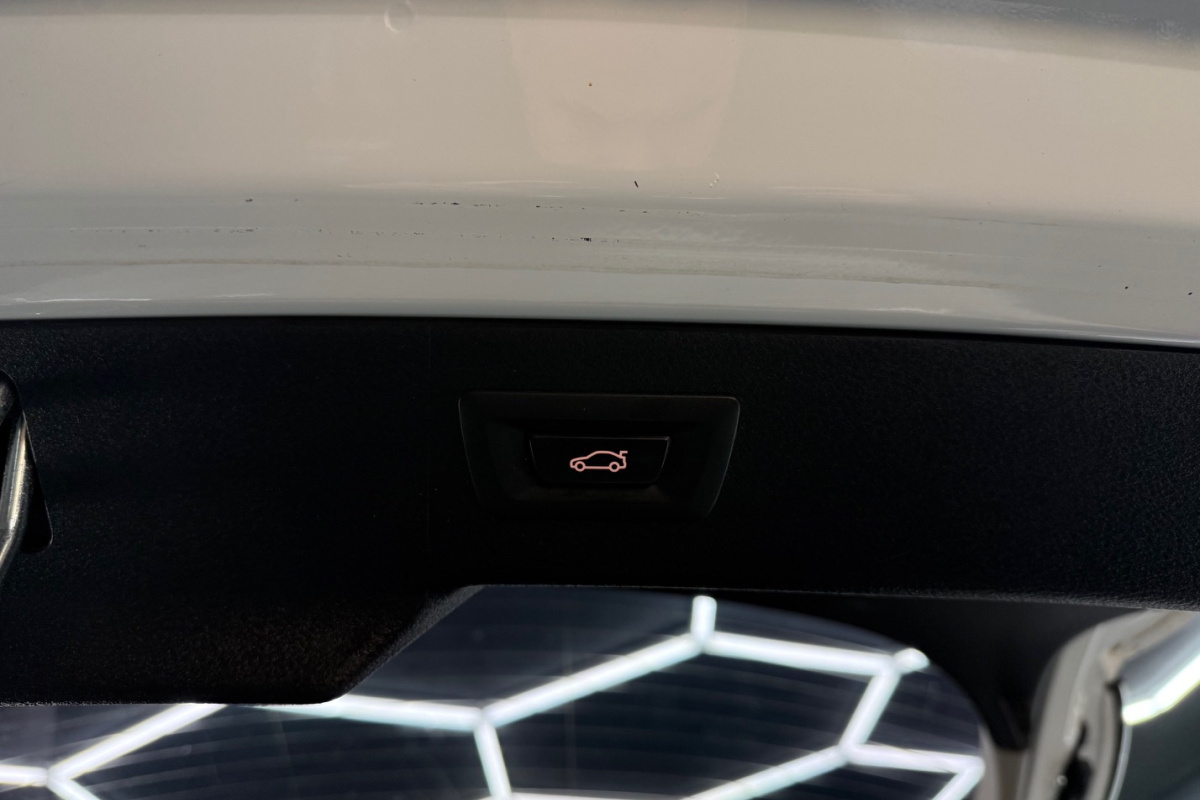 Ponuka vozidiel / BMW X6 xDrive 30d Standard A/T - video Ponuka vozidiel / BMW X6 xDrive 30d Standard A/T - video