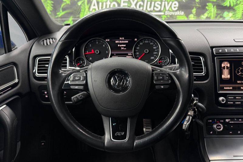 Ponuka vozidiel / Volkswagen Touareg II 3.0 V6 TDI BMT 4MOTION R-LINE - video Ponuka vozidiel / Volkswagen Touareg II 3.0 V6 TDI BMT 4MOTION R-LINE - video