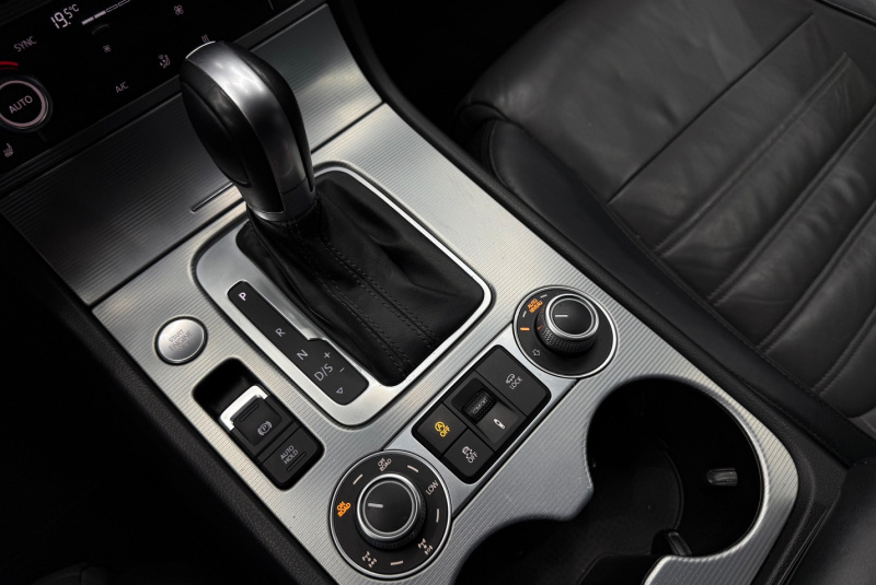 Ponuka vozidiel / Volkswagen Touareg II 3.0 V6 TDI BMT 4MOTION R-LINE - video Ponuka vozidiel / Volkswagen Touareg II 3.0 V6 TDI BMT 4MOTION R-LINE - video