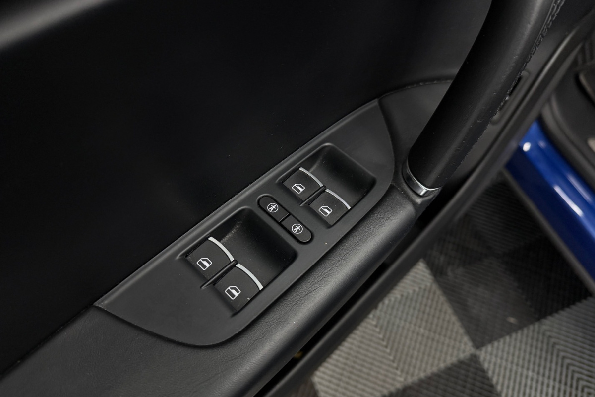 Ponuka vozidiel / Volkswagen Touareg II 3.0 V6 TDI BMT 4MOTION R-LINE - video Ponuka vozidiel / Volkswagen Touareg II 3.0 V6 TDI BMT 4MOTION R-LINE - video