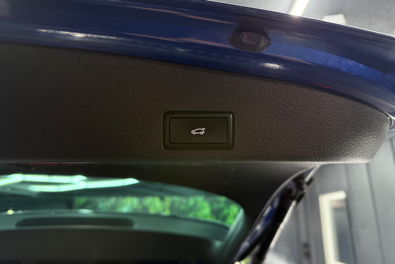 Ponuka vozidiel / Volkswagen Touareg II 3.0 V6 TDI BMT 4MOTION R-LINE - video Ponuka vozidiel / Volkswagen Touareg II 3.0 V6 TDI BMT 4MOTION R-LINE - video